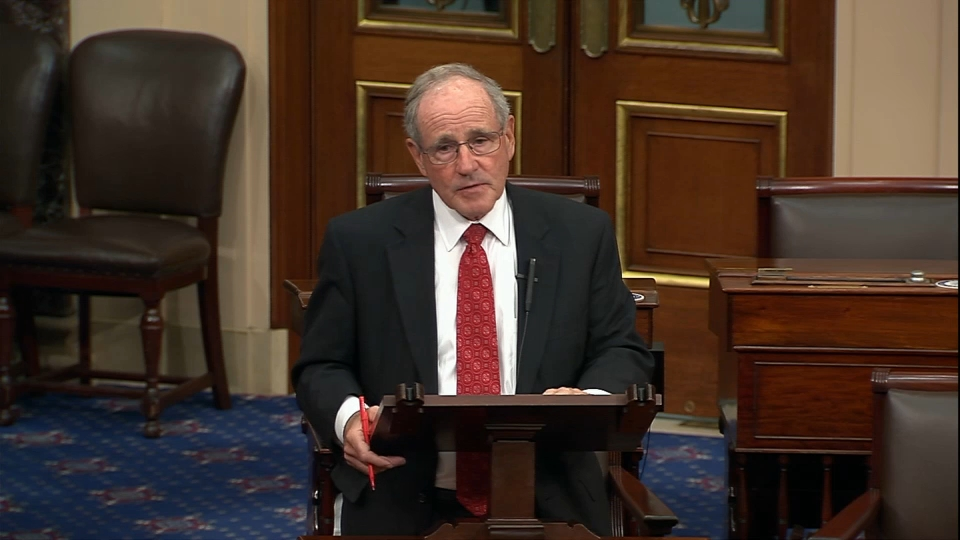 Risch on the senate floor